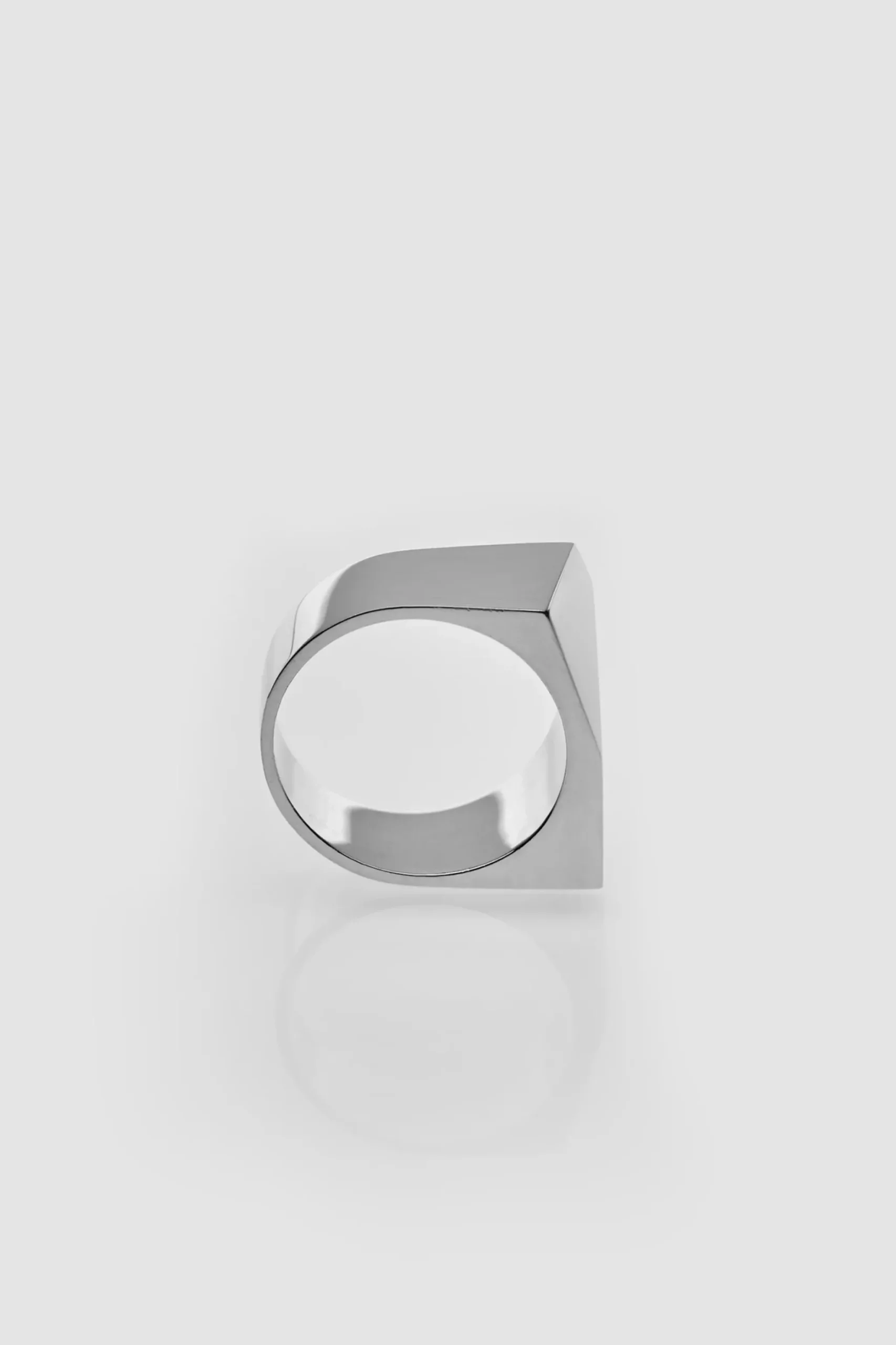 Oscar Ring